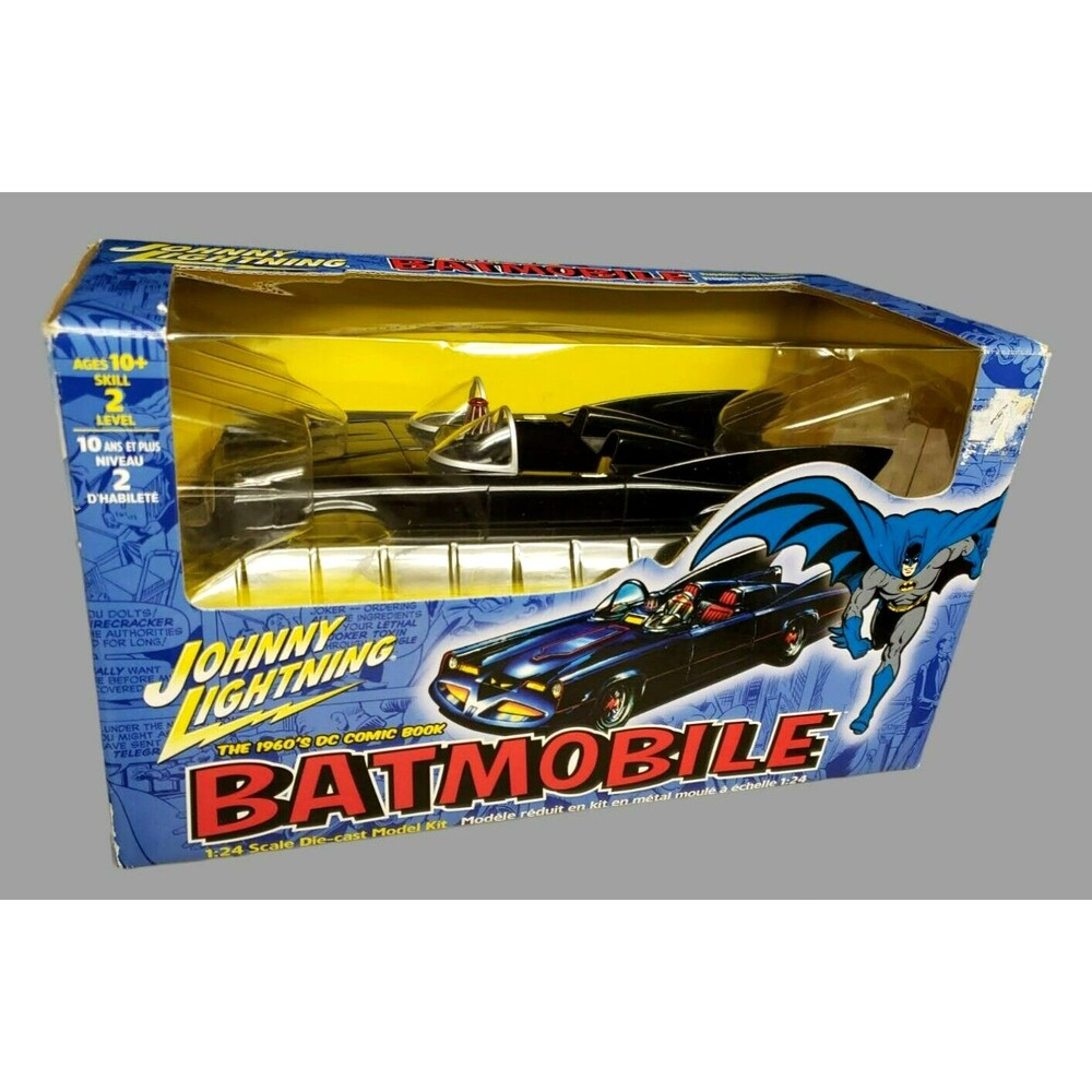 Johnny Lightning  1950's DC Comic Book BATMOBILE Black  Die-Cast Model Kit 1:24
